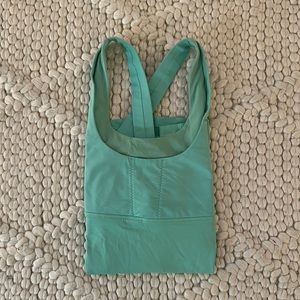 Lululemon top